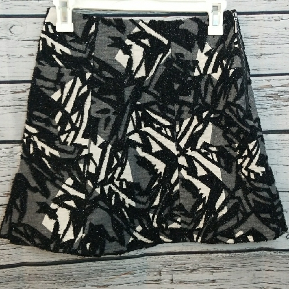 NWOT Zara RARE textured abstract A-line black white skirt sz Small